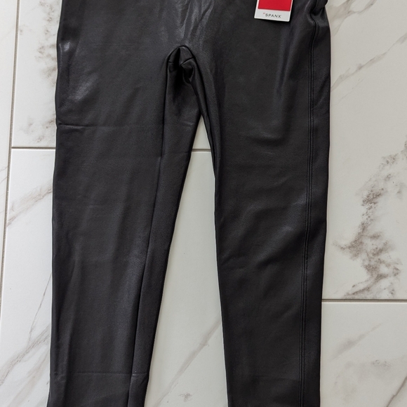 Spanx faux leather leggings - Picture 8 of 8